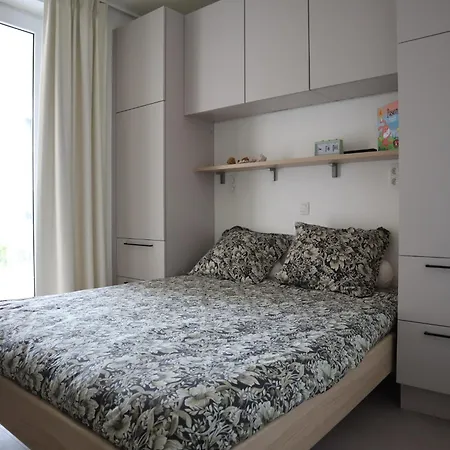 Apartment Scorpio B0404 With Frontal Sea View